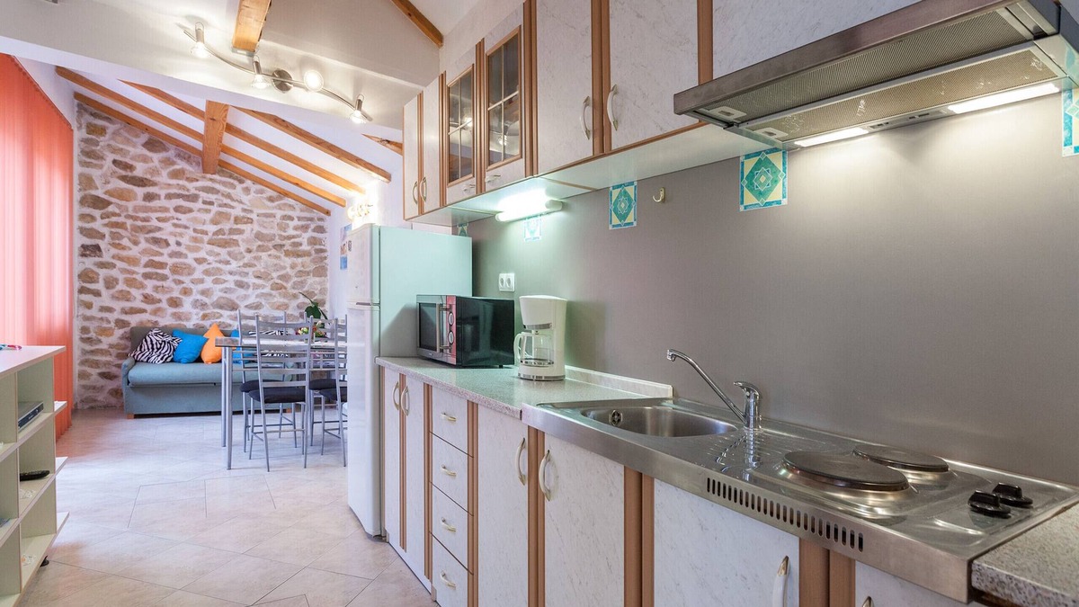 Bibinje Ski Chalet | Heritage House Apola