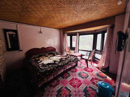 Laripora House | Heritage Resort