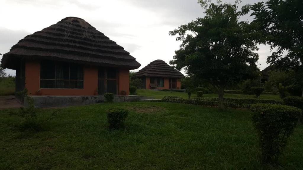 Pakwach Hotel | Heritage Safari Lodge