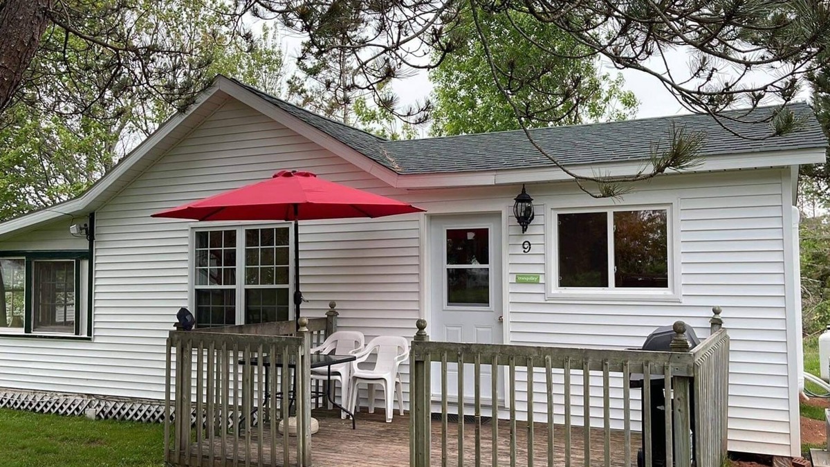 Stanhope Cottage | Heritage Two-Bedroom Cottage (Cottage 9)