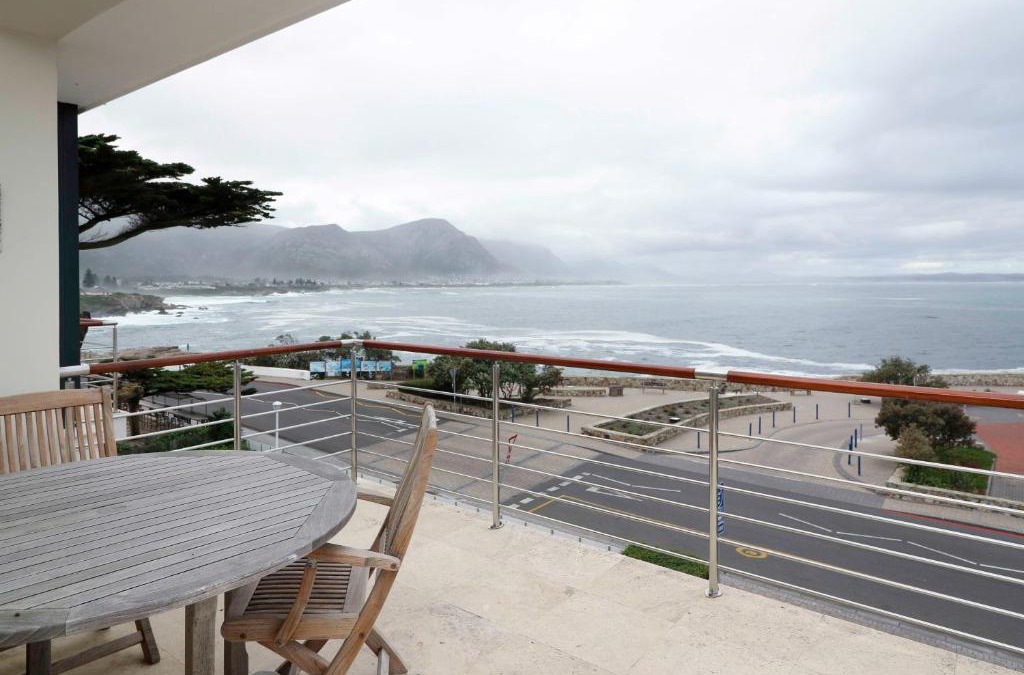 Hermanus City-Centre Apartment | Hermanus Seaview Apartment