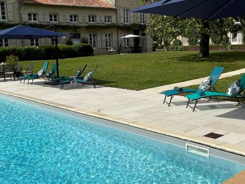 La Chapelle-Pouilloux House | Hermitage, Gites Villeblanche