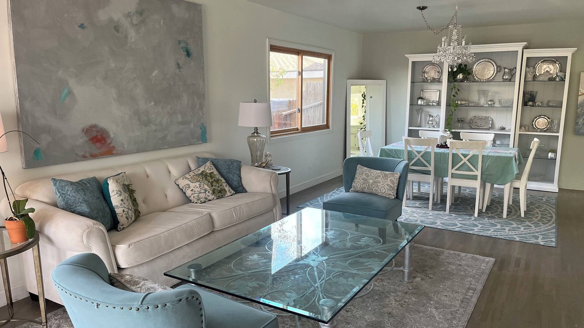 North Redondo House | Hermosa Beach Sunshine