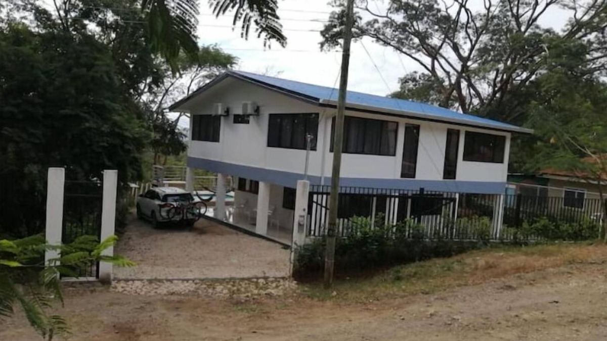 Matapalo House | Hermosa Casa de Lujo Para 18 Personas con Piscina