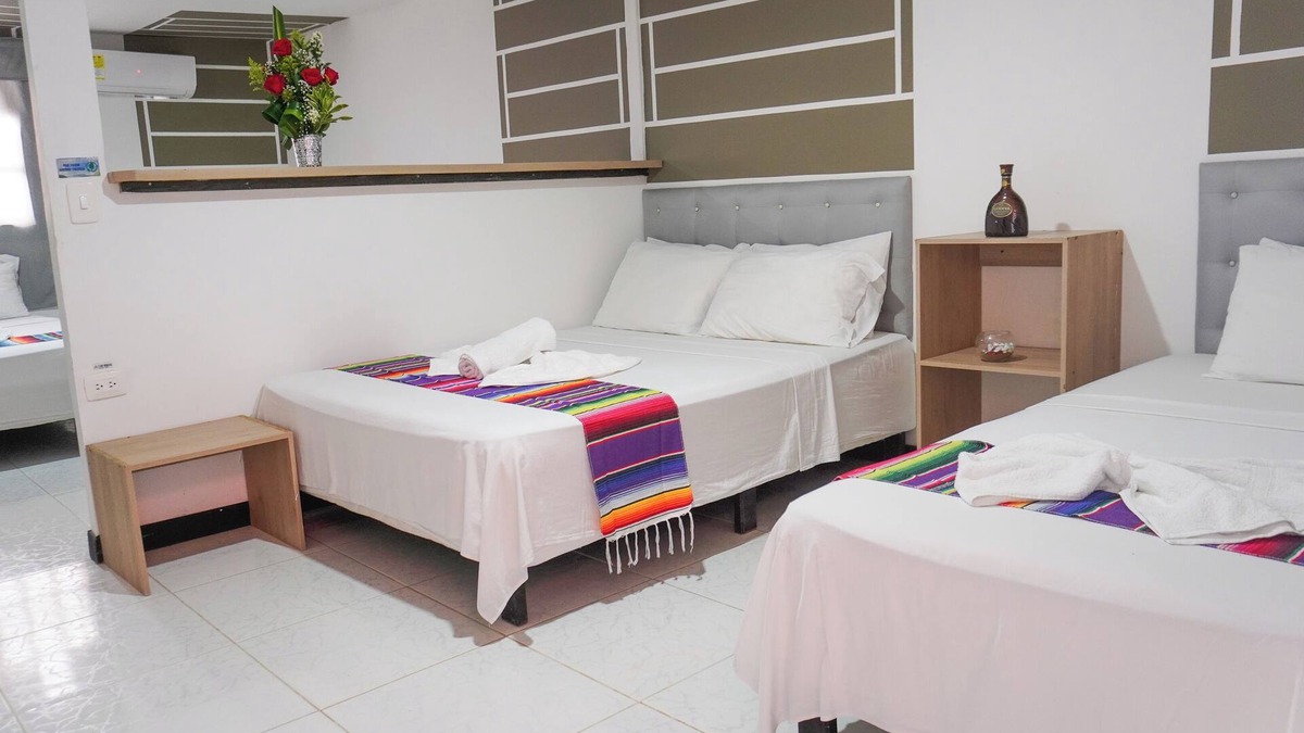 Covenas Hotel | Hermosa Habitacion Estandar Multiple A Pie De Playa