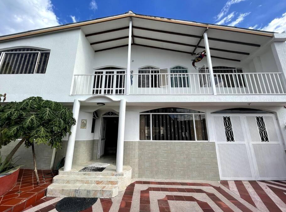 Anapoima House | Hermosa y espaciosa casa familiar en Anapoima
