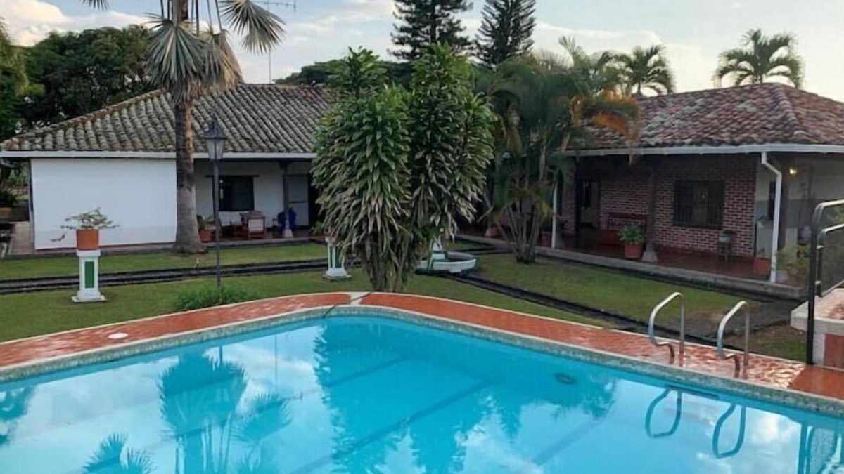 Ginebra Villa | Hermosa y Tranquila Finca con Piscina