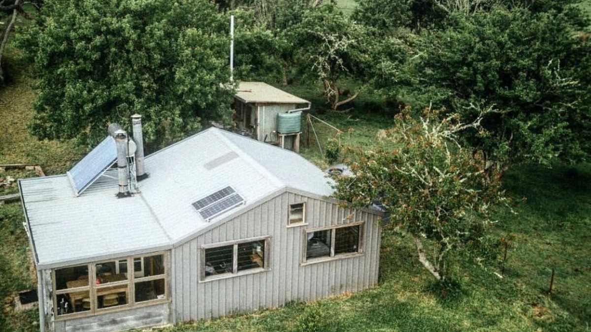 Hernani Cabin | Hernani Wilderness Hut: WeilHouse Living