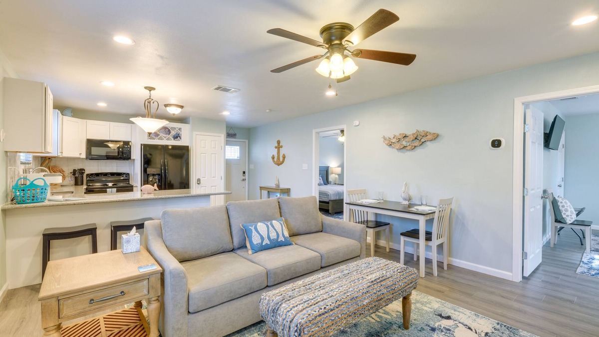 Rockport Cottage | ‘Heron Bay Cottage’ w/Patio in Rockport!