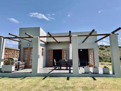 Port Beaufort House | Heron Cottage - Living The Breede