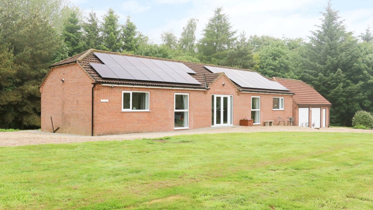 Spilsby Cottage | HERON LODGE, with a garden in Spilsby