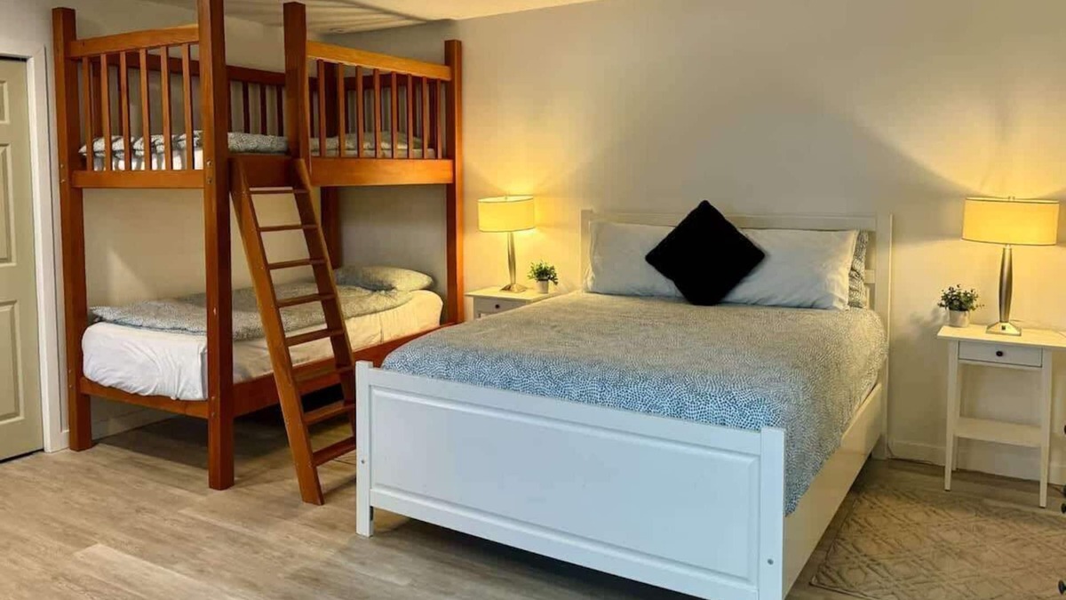 Regional District of Nanaimo Apartment | Heron’s Landing - Studio - Pacific Shores