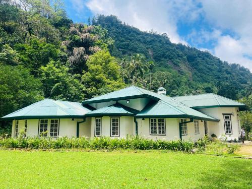 Pasbage Korale Cabin | Herondale Estate Bunglow