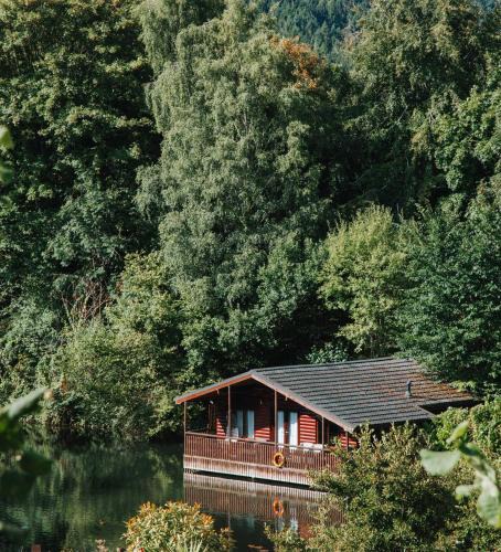 Caerwys Resort | Herons Lake Retreat Hot Tub Lodges