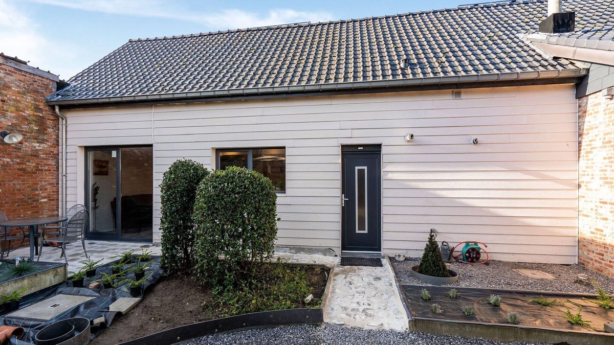 Herselt House | Herselt Garden Shed Retreat