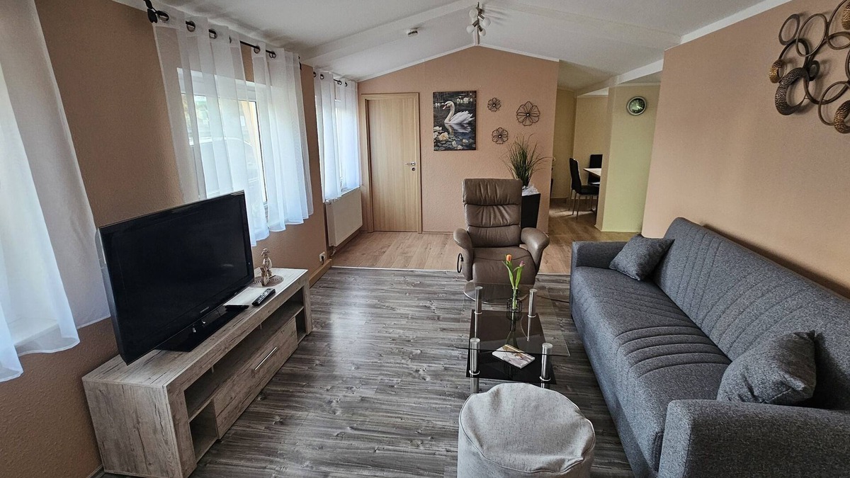 Bad Klosterlausnitz Apartment | Herzlich Willkommen in der Ferienwohnung am Schwanenteich