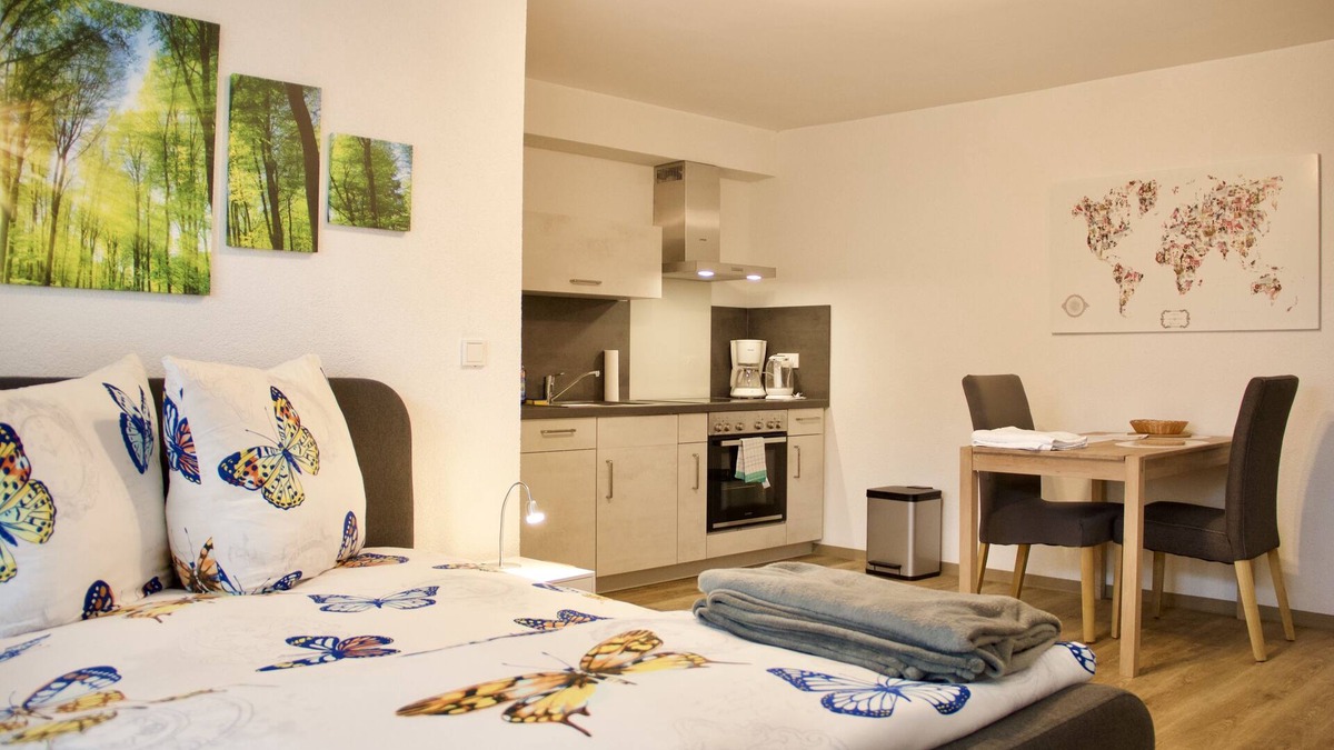 Zweibruecken Apartment | Herzog Wolfgang Studios- Zentral, Modern, Freundlich