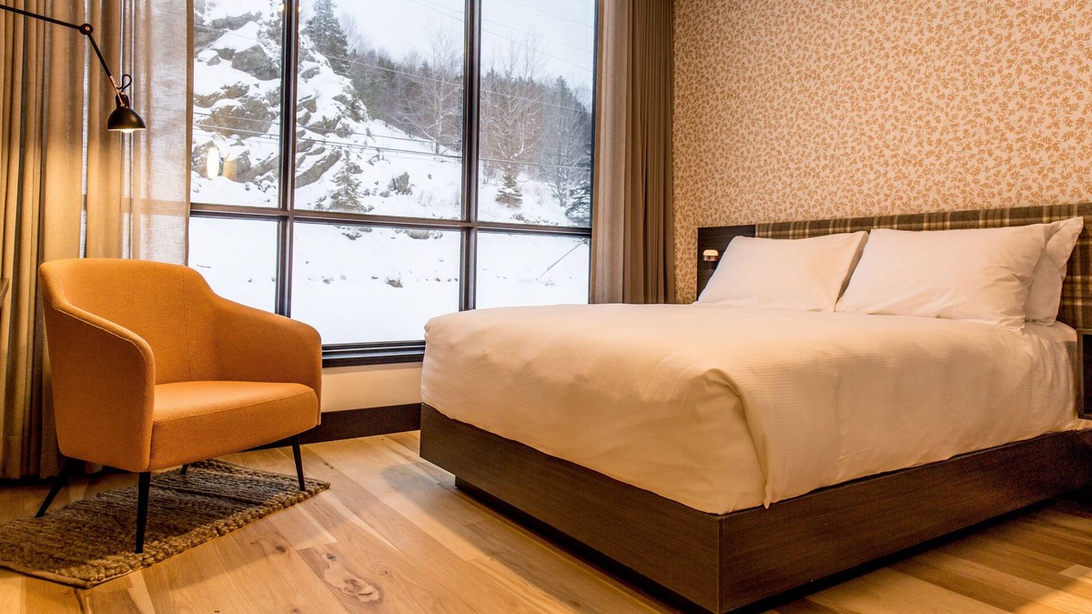 Corner Brook Hotel | Hew & Draw Hotel