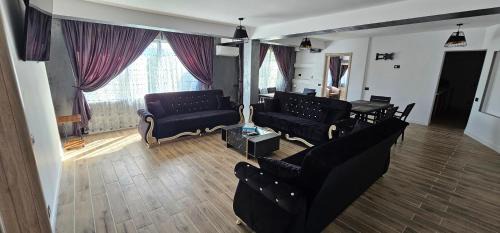 Sinca Veche House | Hey!