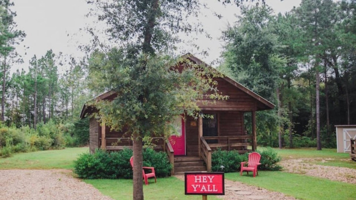 Ellisville Cabin | Hey Y’all