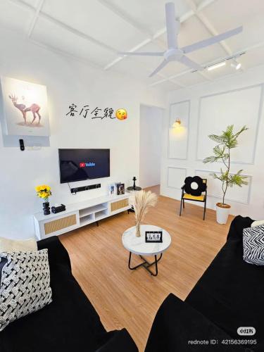 Kluang House | HeyLavie 8pax-FREE Netflix Game