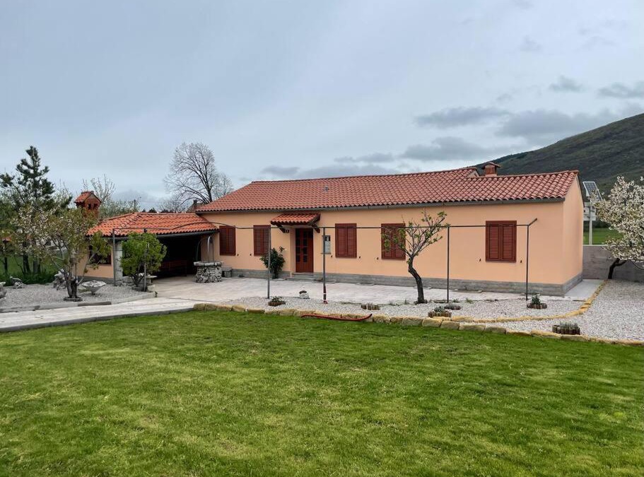 Podgorje Apartment | Hiša Pod Slavnikom
