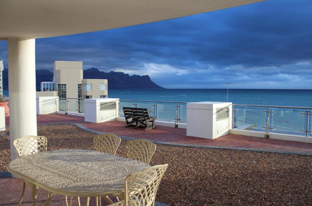 Strand Apartment | Hibernian Towers 505