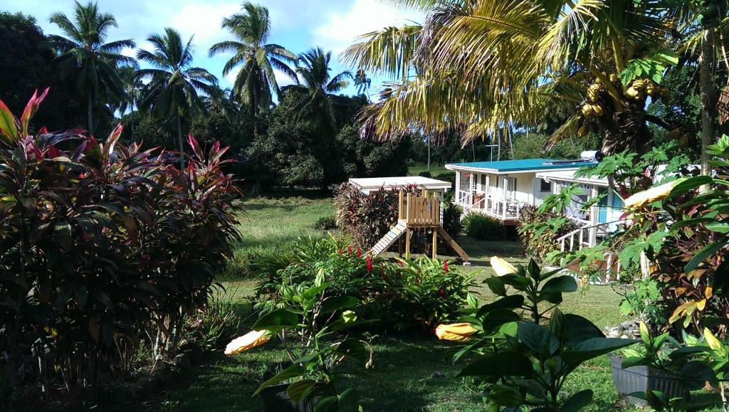 Matavera House | Hibiscus homely farm cottage Bikes and Breakfast