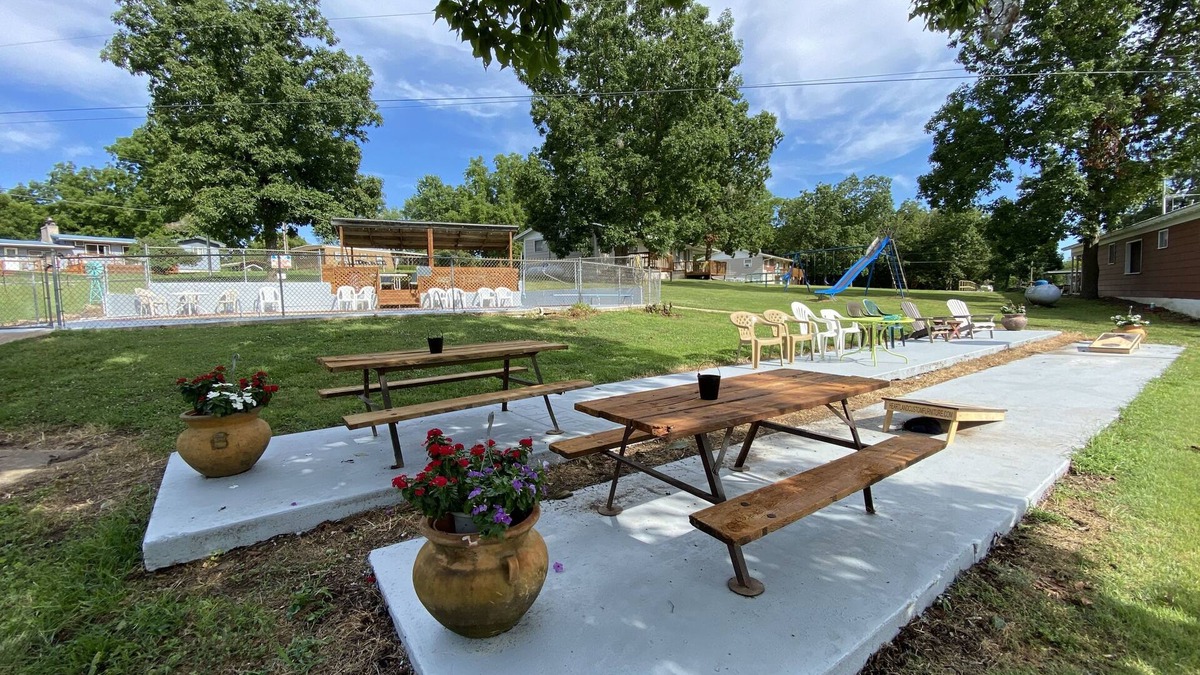 Pittsburg Cabin | Hickory Grove Hideaway Cabin 10