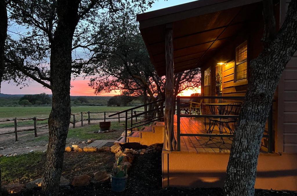 Llano House | Hickory Ridge Hideaway Cabin - Romantic, Peaceful