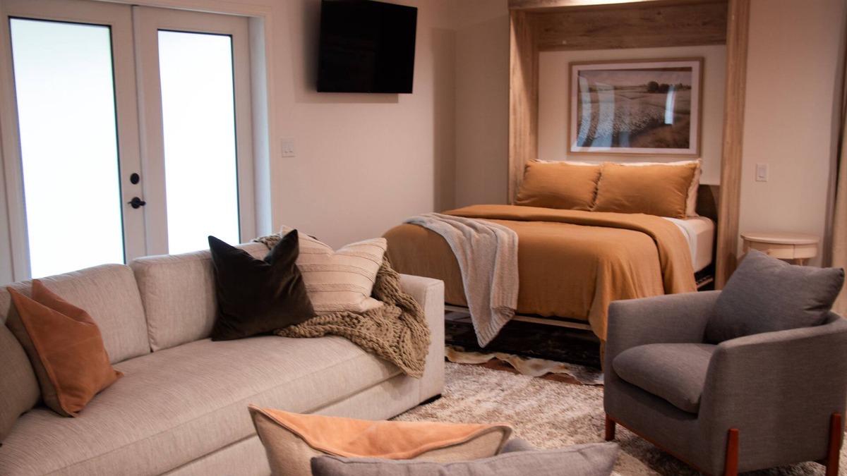 Buckley Other | Hidden 70 Acre Farm stay W/Horses, Goats, Mini Horses, and other farm animals