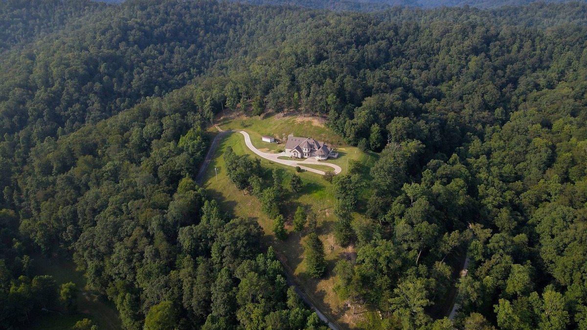 Martha House | Hidden Acres Escape: A Bluegrass Retreat