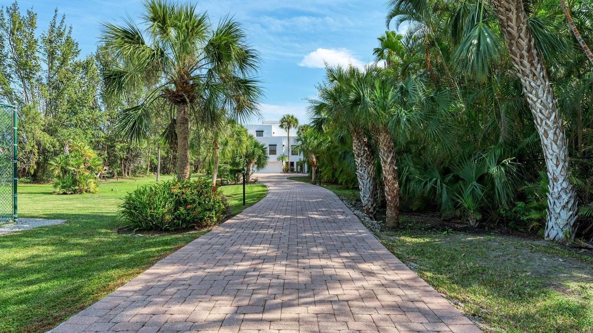 Whitney Beach House | Hidden Bay/Beach Paradise