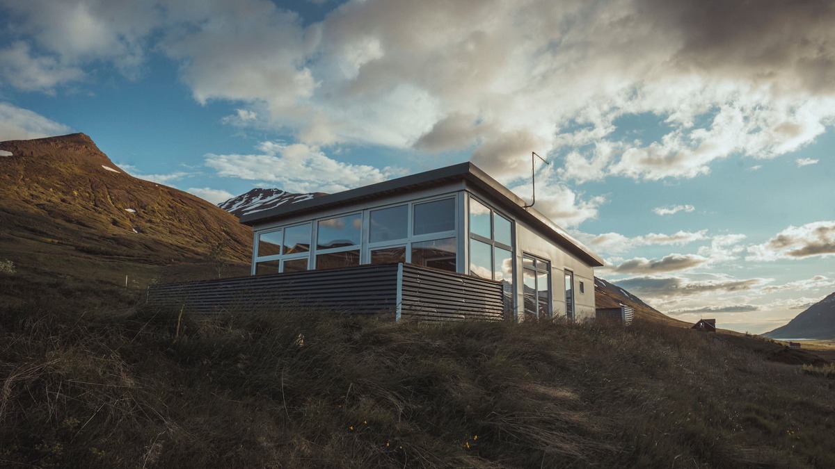 Olafsfjordur Cottage | Hidden Cottage with indoor hot tub