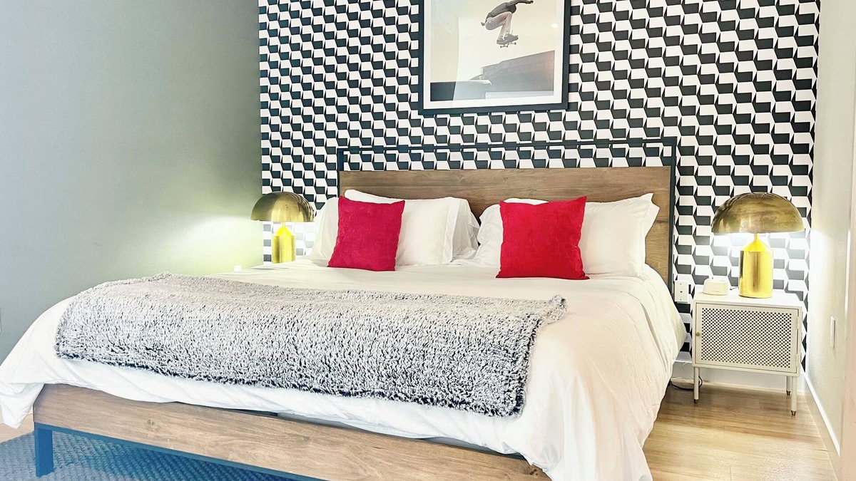 East Village Apartment | Hidden Gem Apartment in Downtown