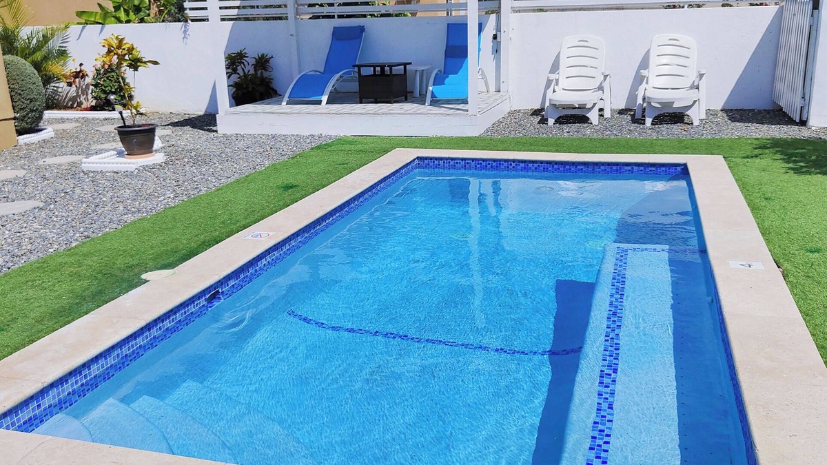 Portmore House | Hidden Gem, Cozy 2-bedroom house with WiFi, AC, Private Pool In Portmore