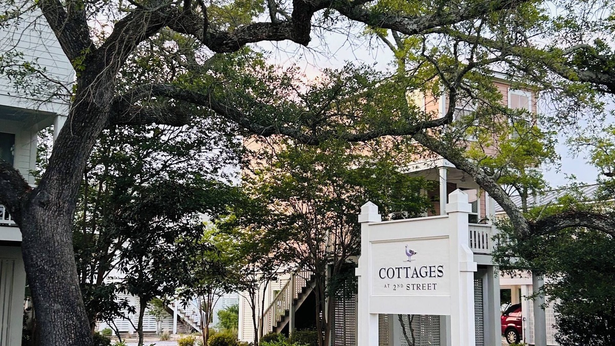 Pass Christian Cottage | Hidden Gem- Cozy Cottage on the MS Gulf Coast