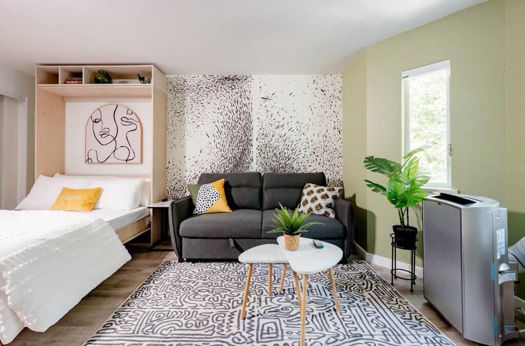 Gastown Apartment | Hidden Gem: Historical Gastown