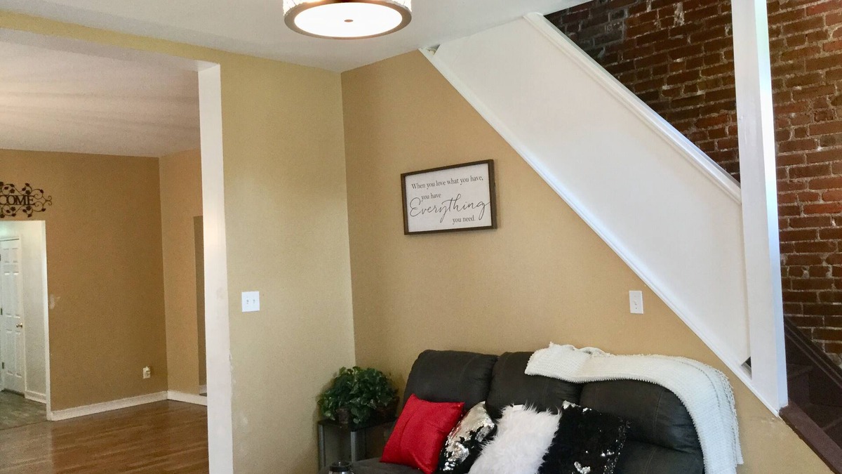 St. Louis House | Hidden Gem in Hyde Park