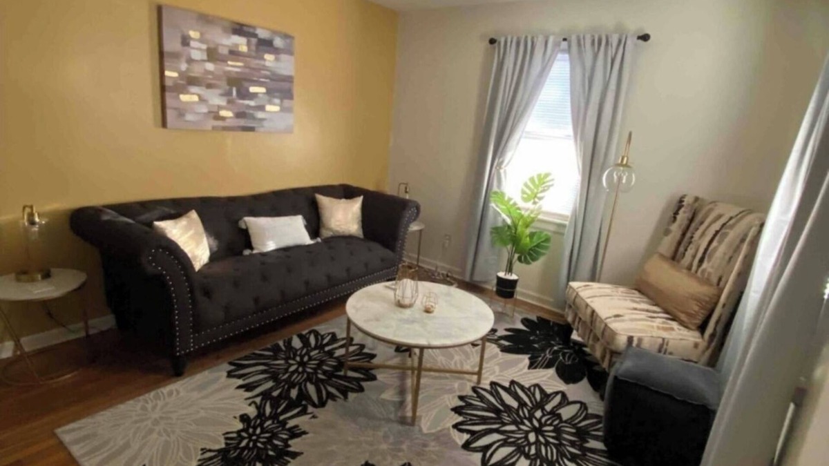 Mosby House | Hidden Gem in the City!
