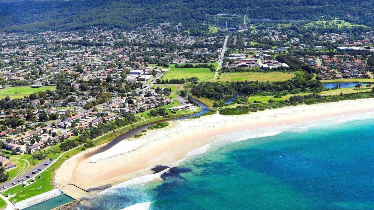Woonona House | Hidden Gem In Woonona