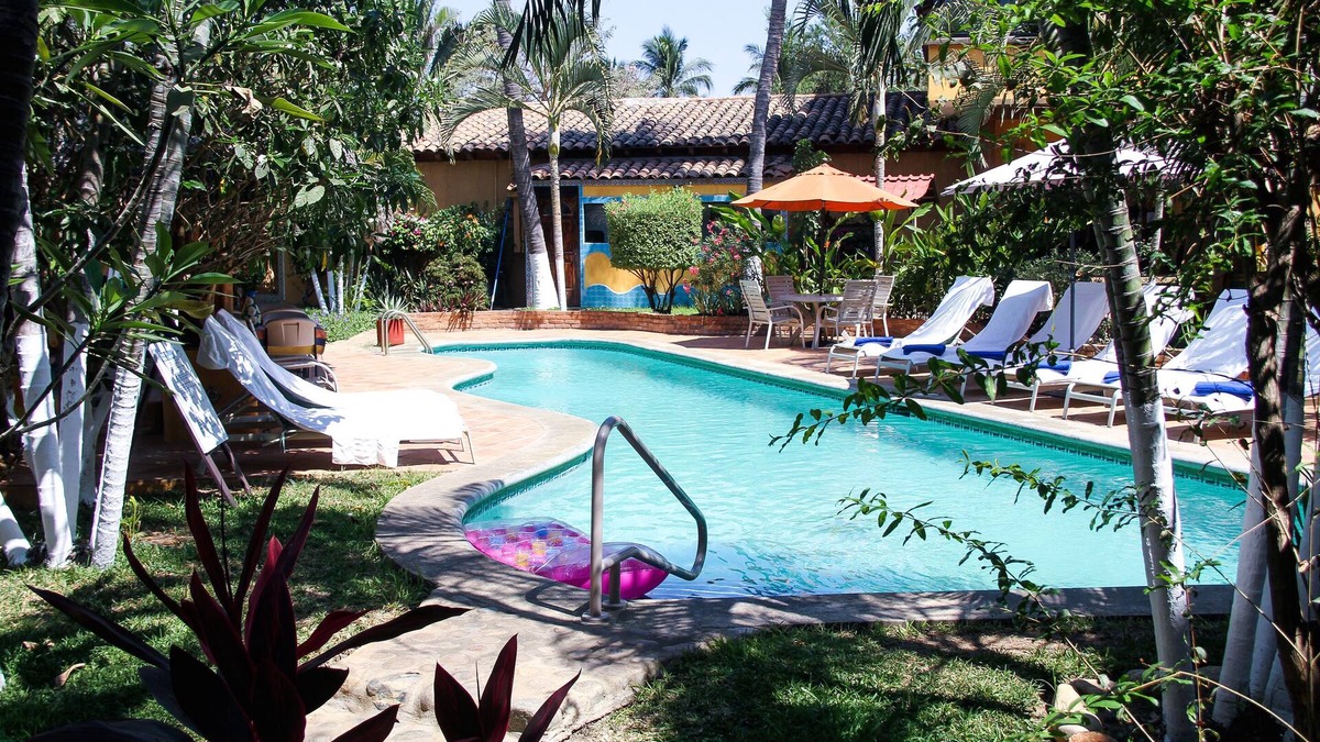 Brisas de Zicatela Apartment | Hidden gem of Puerto Escondido, pool-side apt, 1min walk to beach, patio, yoga