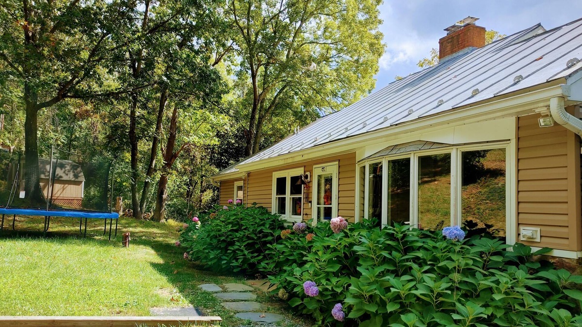 Linden Cabin | Hidden Gem on Hidden Valley Lane