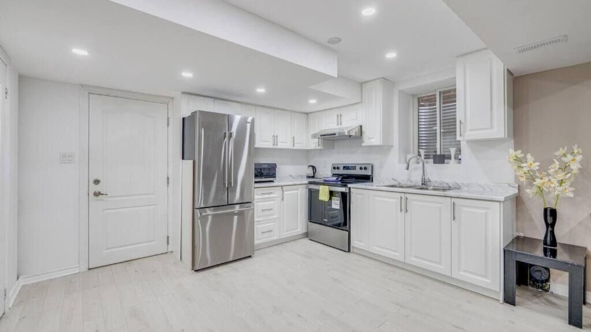 Halton Regional Municipality Apartment | Hidden Gem: Spacious Basement