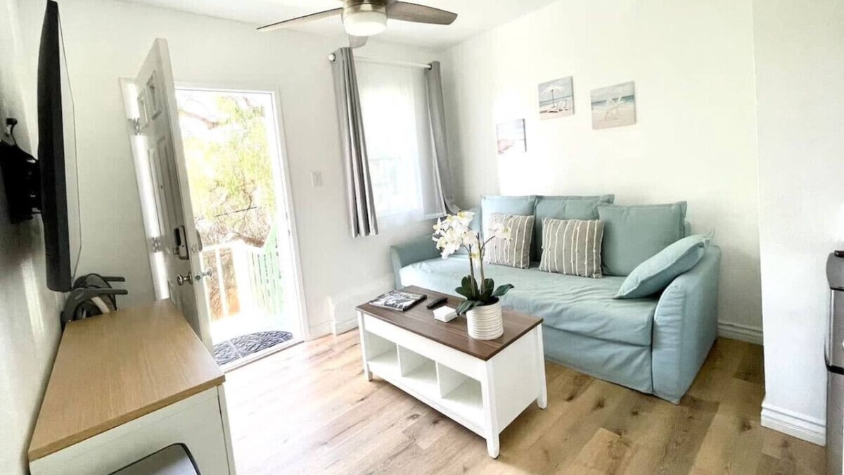 Middletown Apartment | Hidden Gem with Hot Tub and Parking - 4 Guests