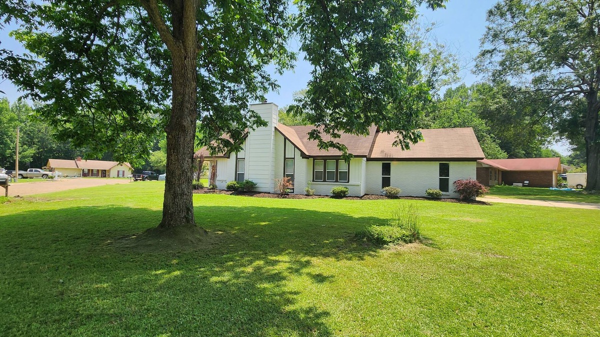 Jackson House | Hidden GemnNewly renovated 3 bedroom 2 bath home. Relax and enjoy your stay.