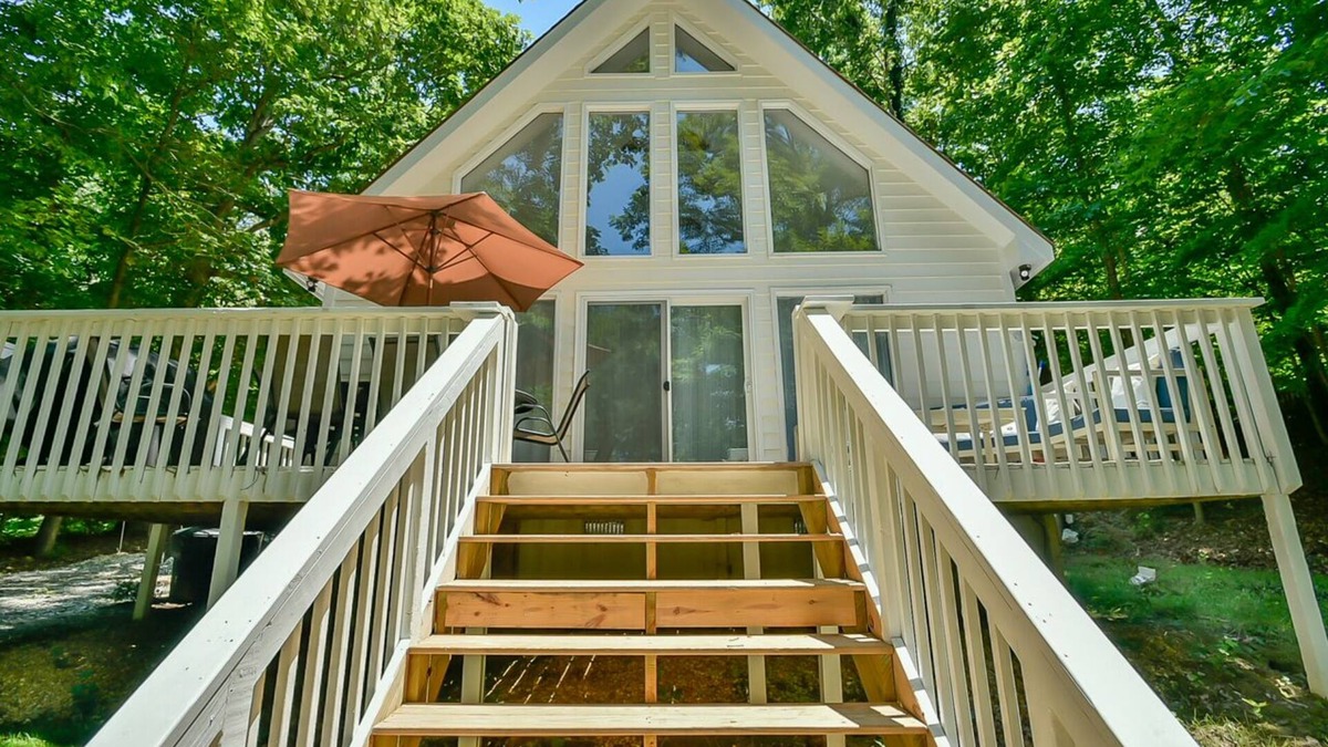 Roxboro House | Hidden Haven - Hot Tub, Outdoor Shower & Firepit
