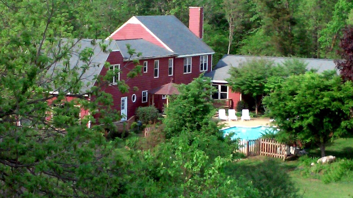 Warrenton Other | Hidden Hollow Farm - Pool; Game Rm; Sleeps 26, 55 min. to DC, Riverwalk & Trails