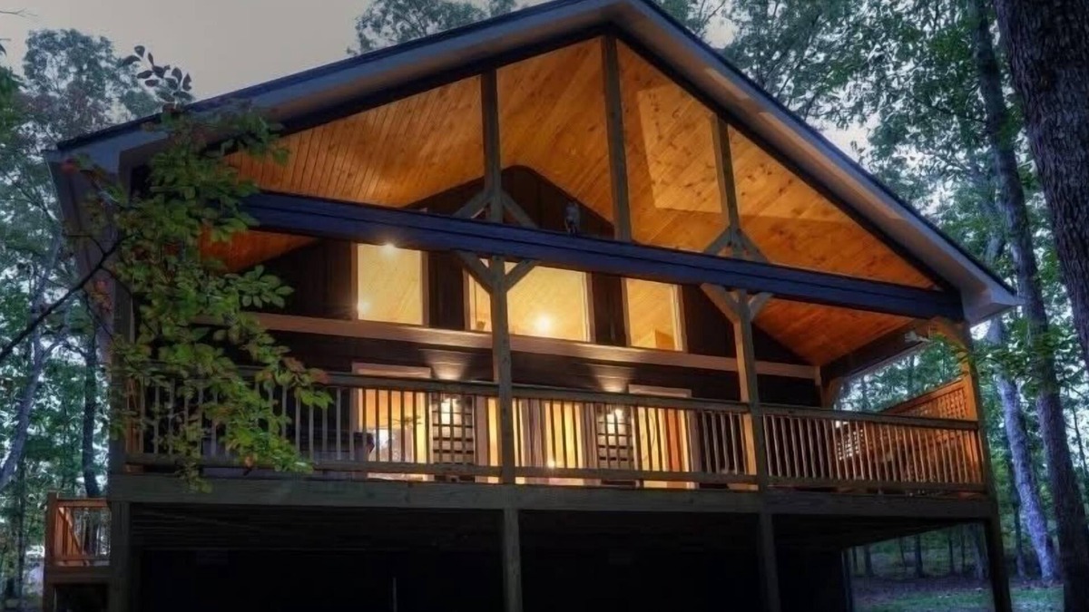 Cleveland Cabin | Hidden Jewel - 3rd Night Free! See Details Below.