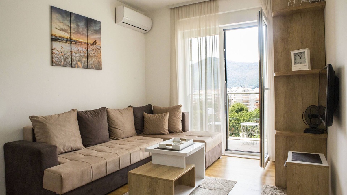 Podmaine Apartment | Hidden Mini Palais with Sea View in Budva